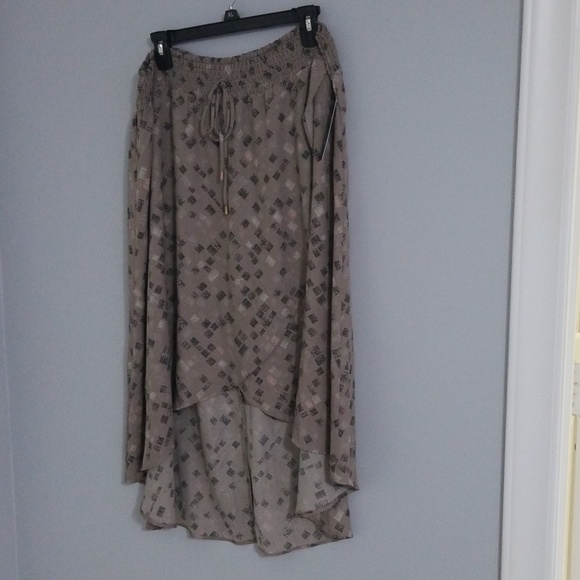 High/low skirt, size XL, tan and pink, NWT - Picture 1 of 4